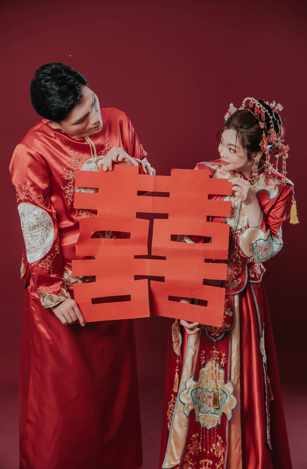 志揚與庭潔的中式婚紗照